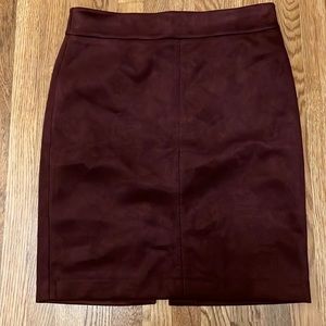 Ann Taylor burgundy suede feel skirt size 14